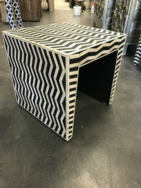 Wave Bone Inlay Side Table in Black
